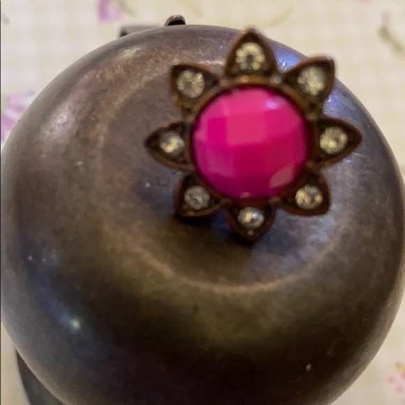 Earrings; Pink; Flower; Stud Earrings - Picture 3 of 5